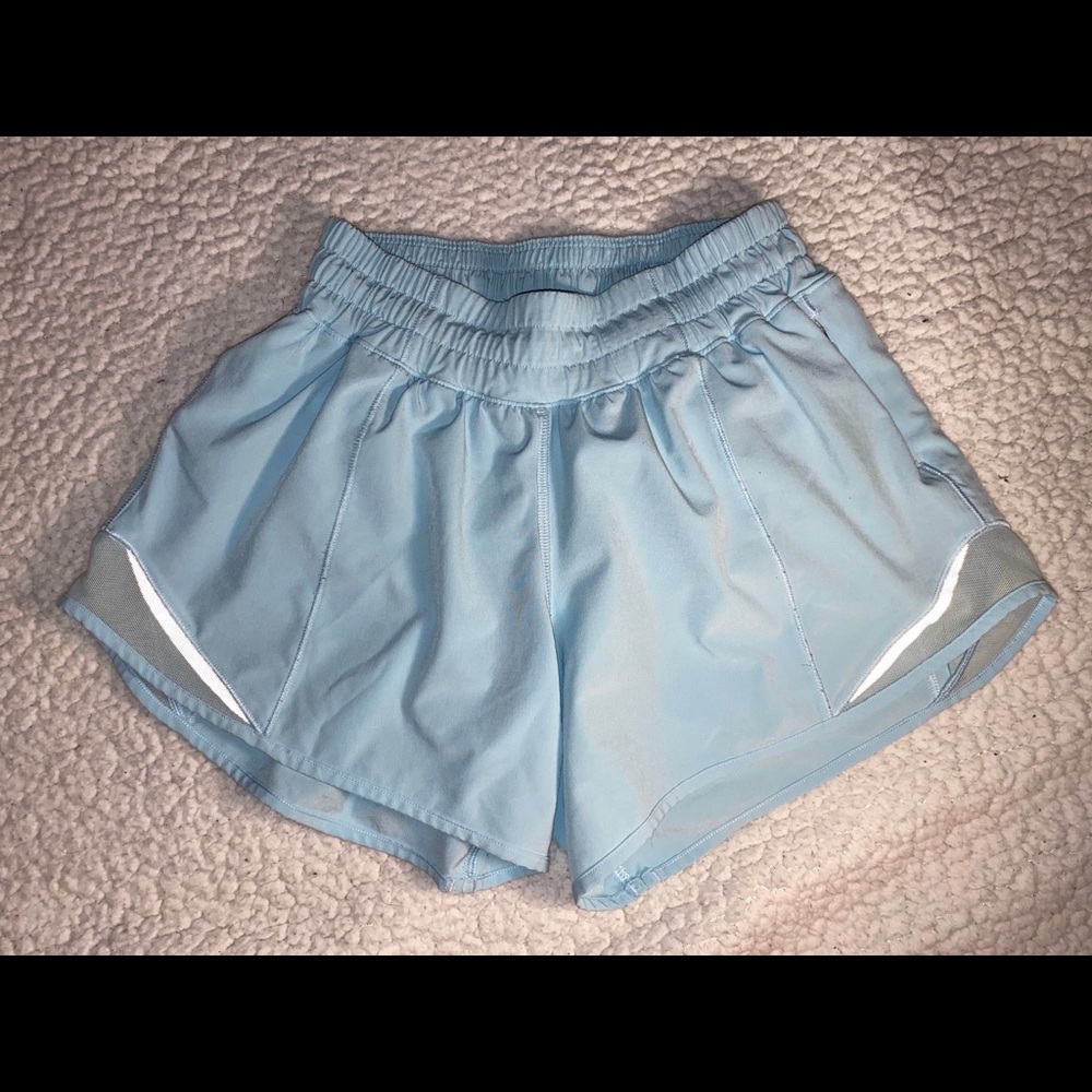 LULULEMON Hotty Hot Short (Tall) size 2